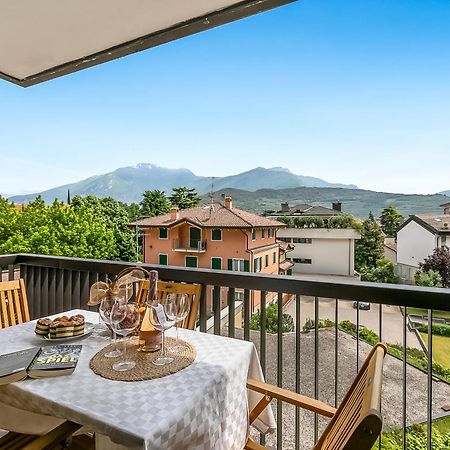 Appartamento Amy - Happy Rentals Riva del Garda Buitenkant foto