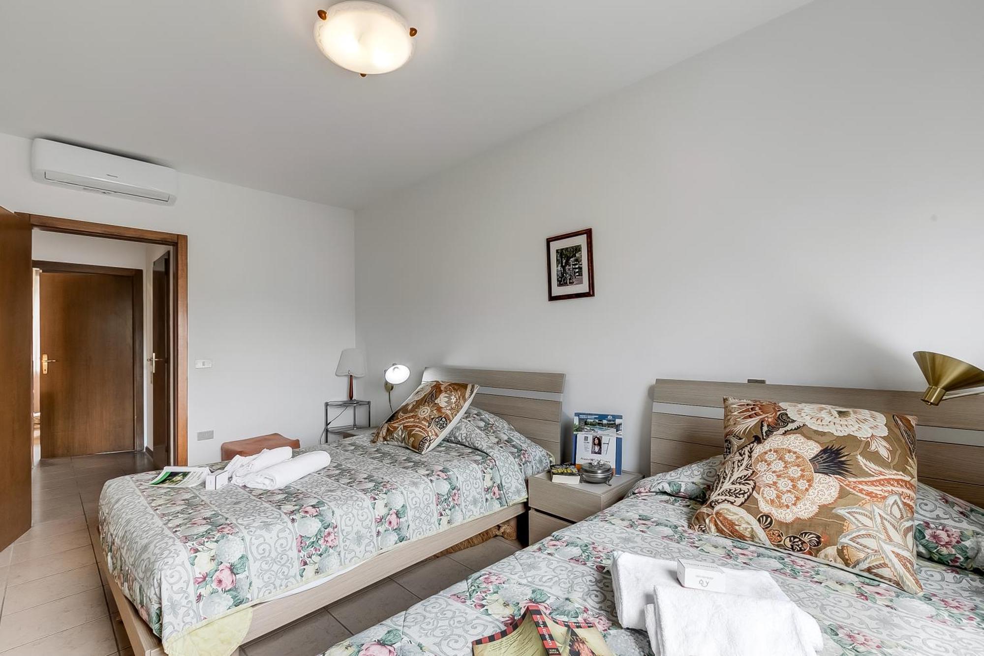 Appartamento Amy - Happy Rentals Riva del Garda Buitenkant foto